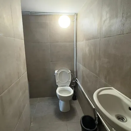 Logement Prive Sous Sol Acces Autonome Bruxelas Exterior foto