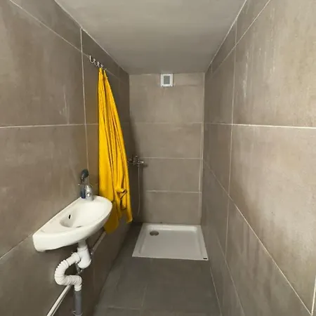 Logement Prive Sous Sol Acces Autonome Bruxelas Exterior foto